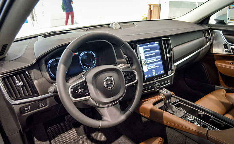 Volvo V90 Cross Country 2018 hàng độc tại Việt Nam